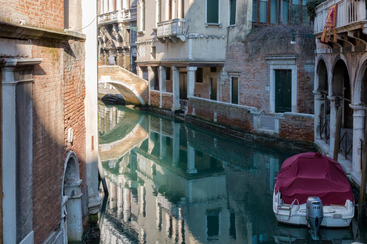 Hotel Mezzo Pozzo Venice Exterior photo