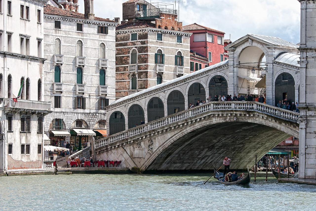 Hotel Mezzo Pozzo Venice Exterior photo